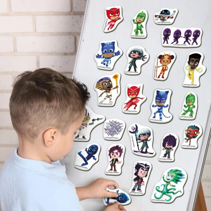 pol_pl_ZESTAW-MAGNESOW-PIDZAMERSI-PJ-MASKS-SWIAT-BOHATEROW-KOLOROWA-UKLADANKA-ME5031-31-691_4.png