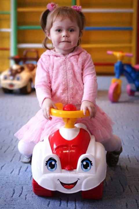 pol_pl_JEZDZIK-PCHACZ-CHODZIK-JEZDZIDELKO-WESOLE-AUTO-3503-646_5.jpg